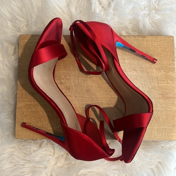 Aldo Red Satin One Strap Open Toe Wrap Heels - Picture 5 of 11